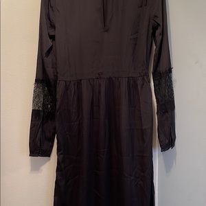 Long sleeves with lace